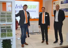 Michiel van Bennekom, Kees Veldhuijzen en Eloy Boon van Iribov dat actief is in de weefselkweek. Ook bij zachtfruit, waarvoor het bedrijf gecertificeerd is door Naktuinbouw.